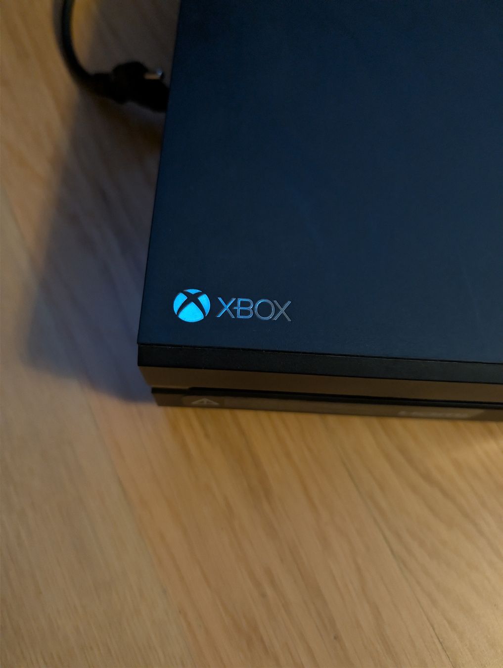 Microsoft Console: Xbox One mit 4 Controller und Spielen – Usato da Uster venduto da Jaschoo 4