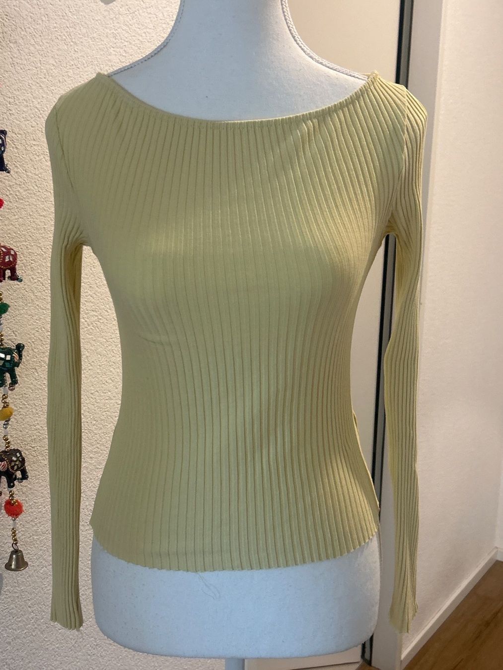 Pulls & Sweat-shirts: Rippstrick Pullover Damen gelb von Amisu Gr. XS – D'occasion à Brunnen par Nala2929 3