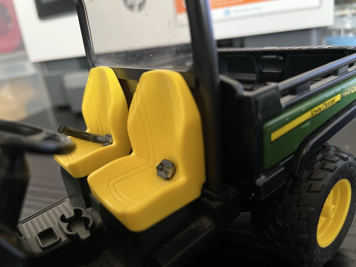 Bruder Jouets: Bruder Cator 855D John Deere – D'occasion à Rümlang par Papamoll4 4