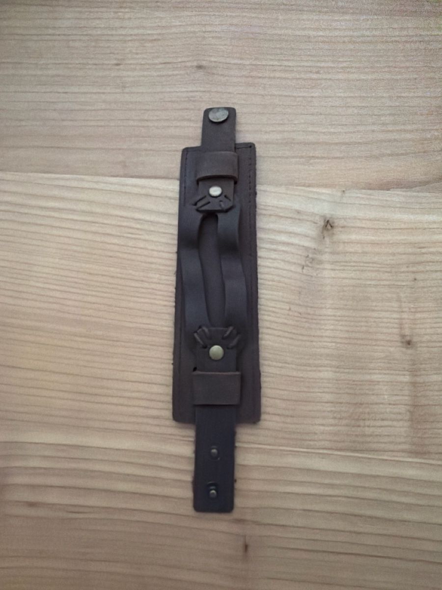 Armbänder & -reifen: Leder-Armband  – Gebraucht aus Münchenstein von mjaaxx