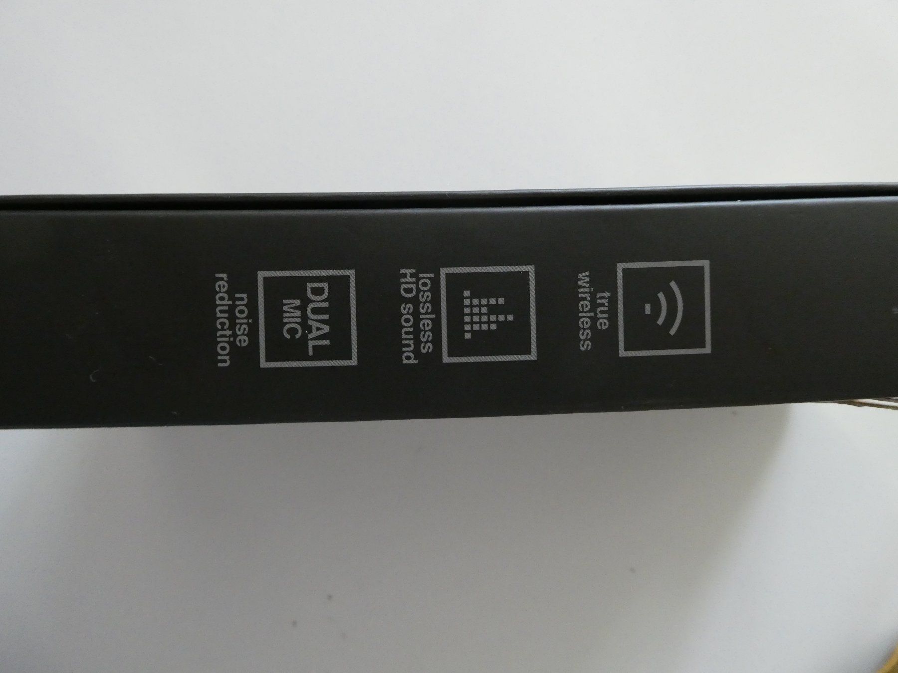 Kopfhörer: Wireless Earphones Premium – Neu und originalverpackt aus Zürich von olympus03 1