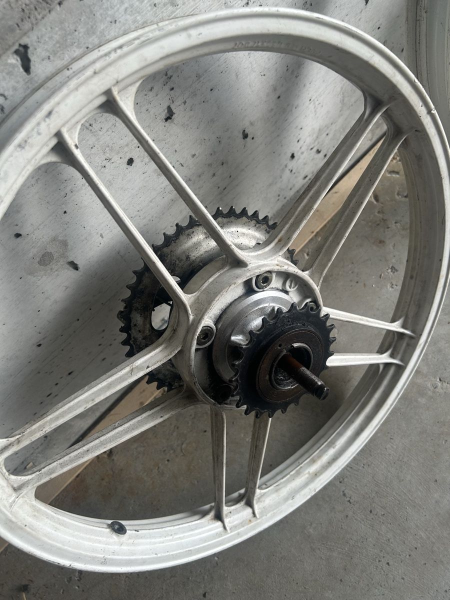 Pièces pour mobylette: Puch Felgen – D'occasion à Bennau par Steinboden 3