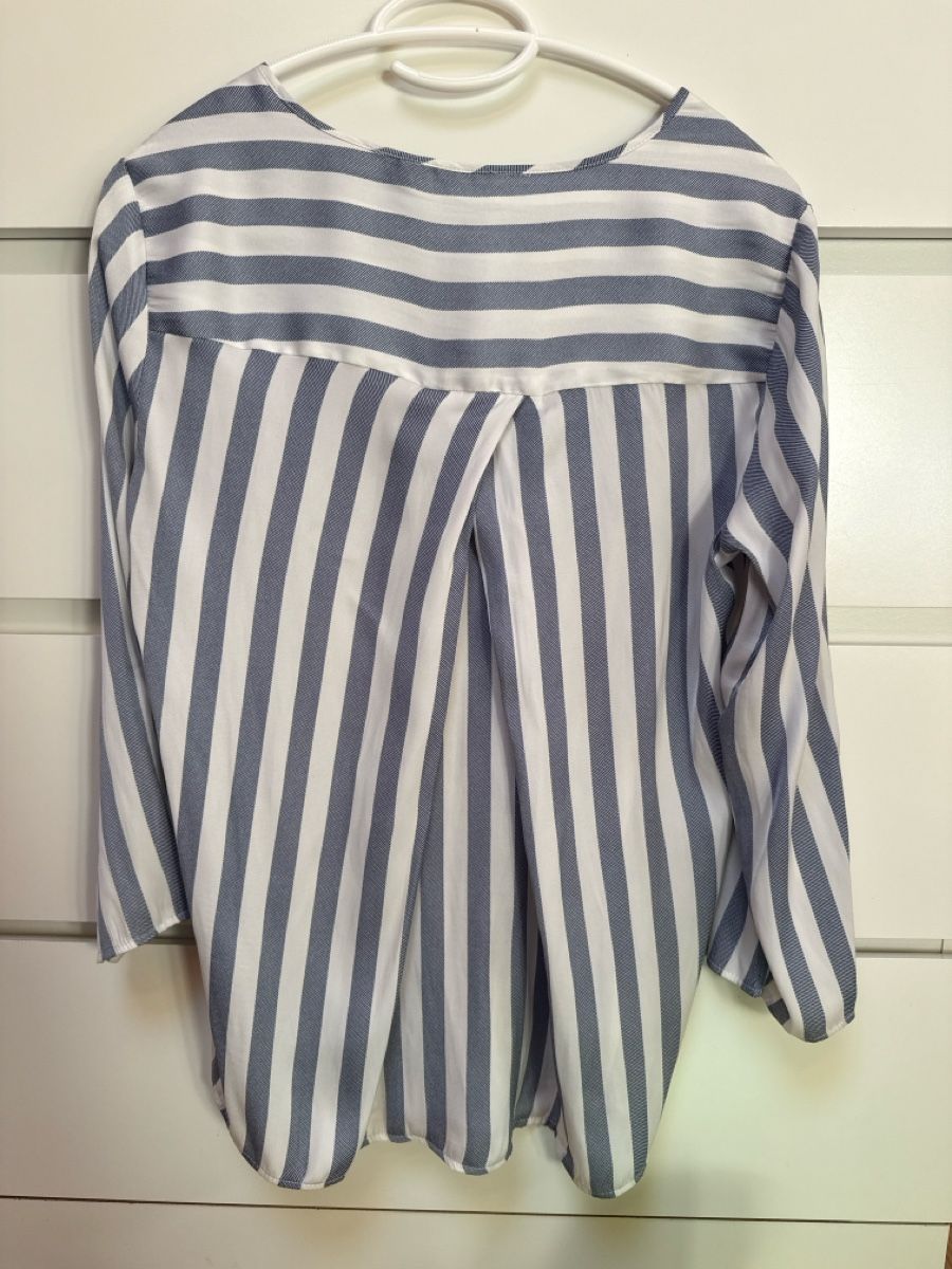 Camicette: Chemise blanche et bleue  – Usato da Cartigny venduto da Kelly.11 1