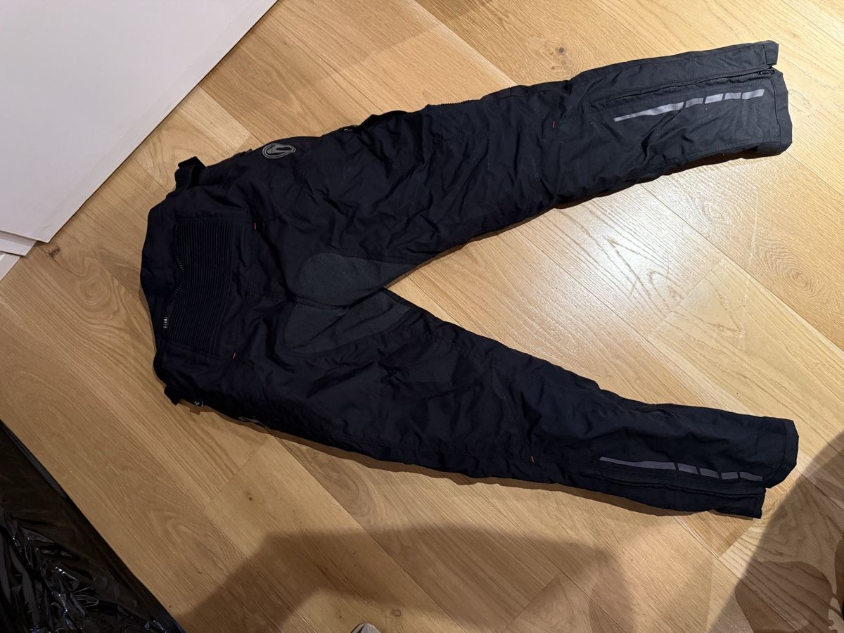Pantaloni: Richa Damen Motorradhose – Usato da Rickenbach ZH venduto da dza_fvg8 1