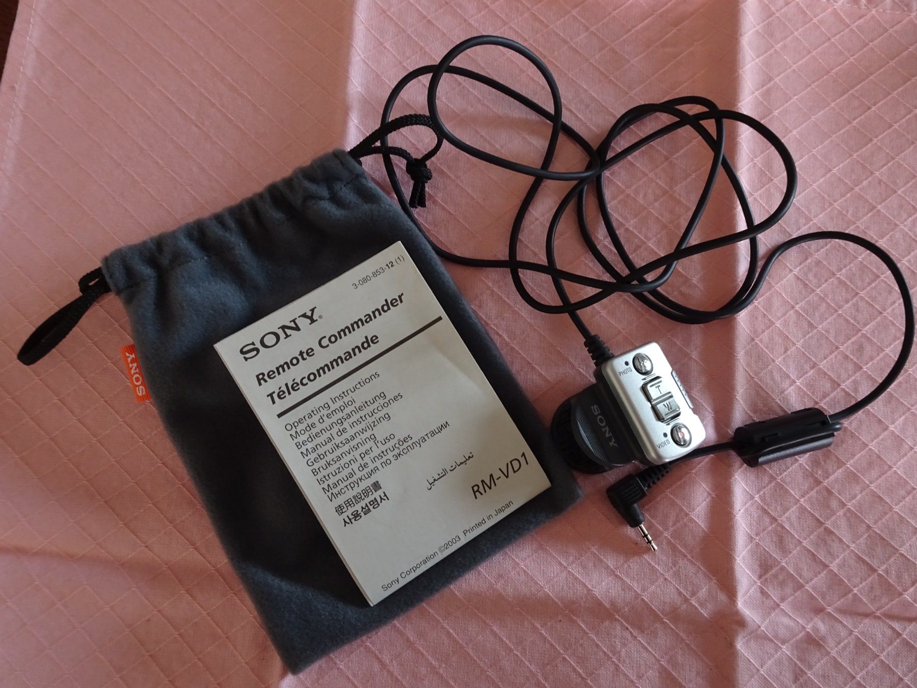 Sony Télécommandes: Fernbedienung – D'occasion à Oberwangen b. Bern par est_d8gf 1