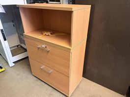 Neuer Hängeregistraturschrank inkl. Aufsatz in Buche