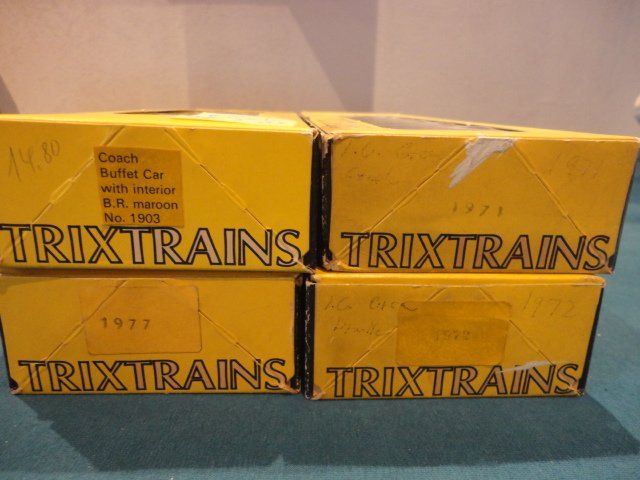 Trix Modellini di ferrovie: Trix Trains 4 Pullmann Wagen der British Railway im OKT – Usato da Wittenwil venduto da trixmartin 1