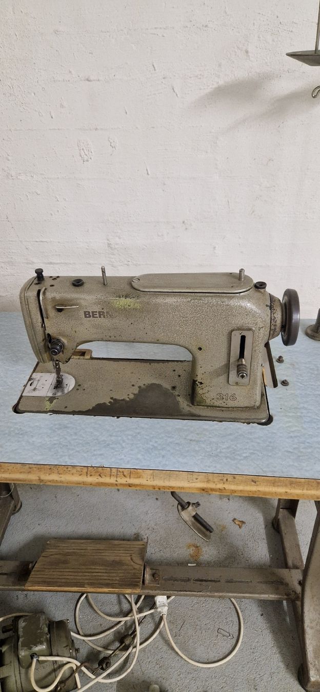 Bernina Macchine da cucire: Alte Bernina Nähmaschine – Usato da Adliswil venduto da Caty_G 1