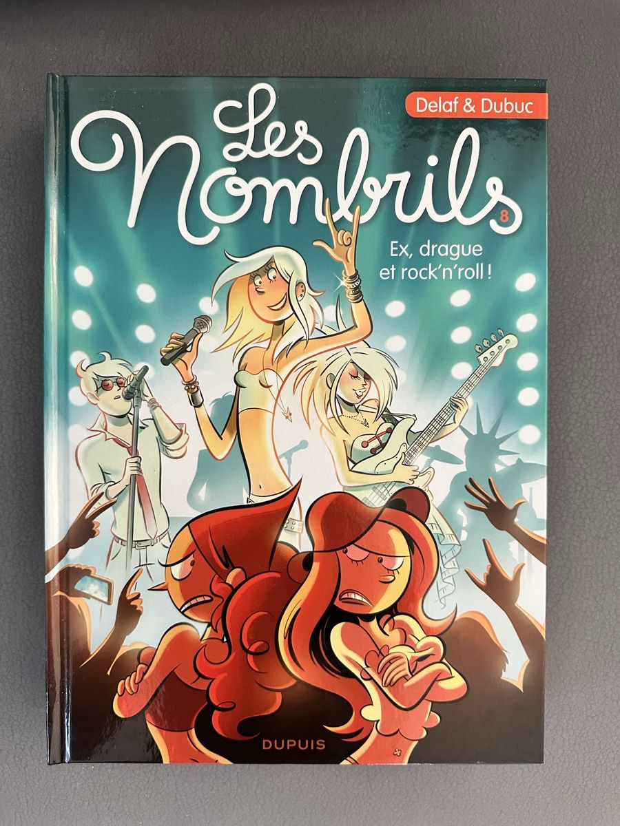 BD: lots de BD : les nombrils et les sisters  – D'occasion à Pampigny par she_8nb6 3