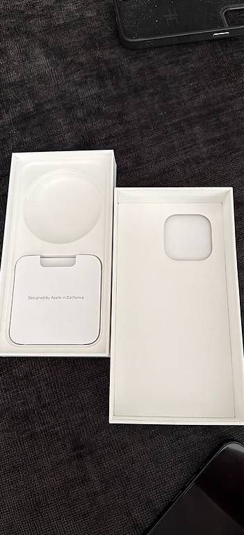 Portables: Iphone 15pro Max 256GB – D'occasion à Roggwil BE par oli_7y8v 4