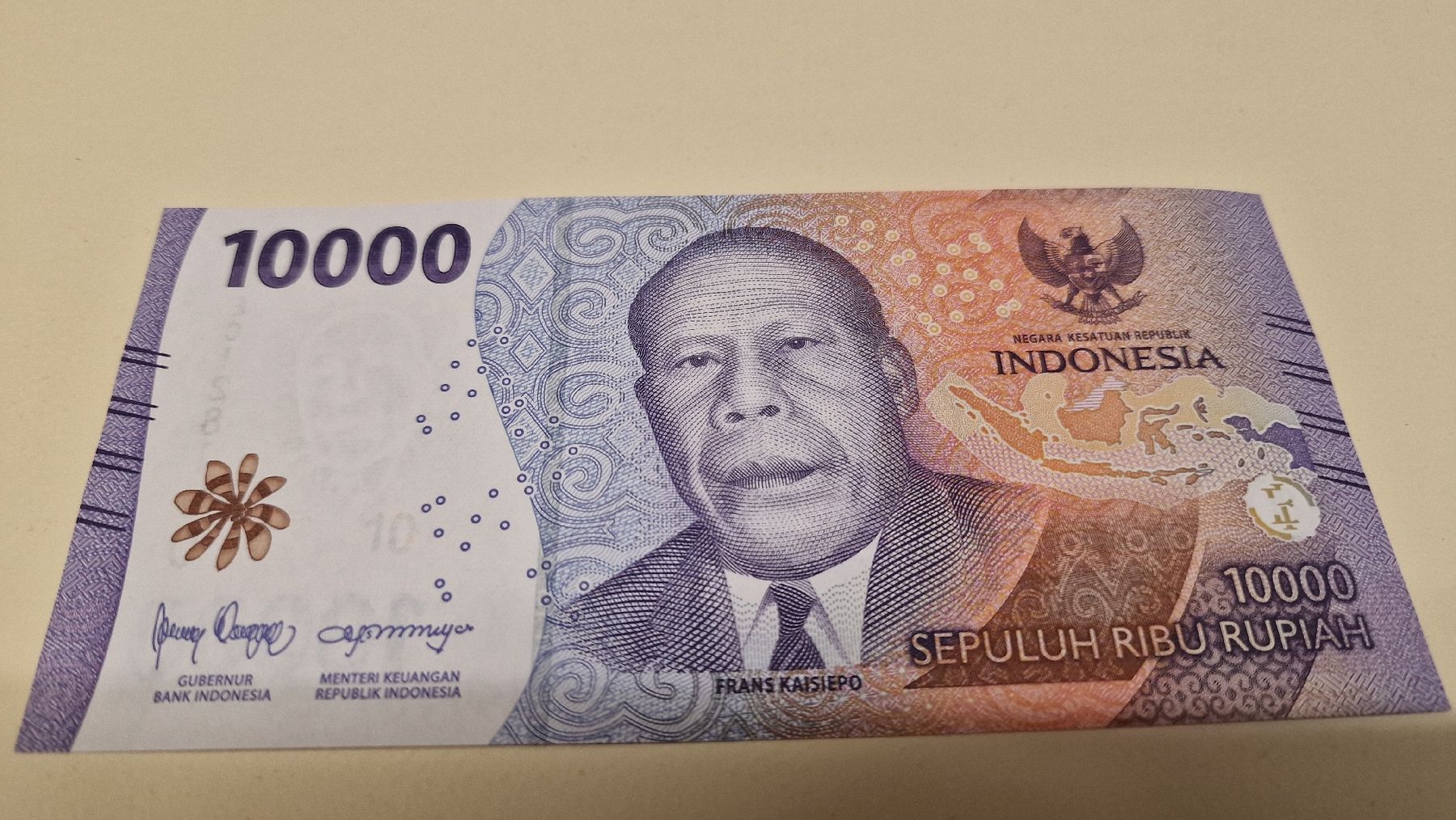 Billets de banque: Banknote 10000 Rupiah Indonesien 2022 – Neuf avec emballage d'origine à Herisau par Antiques.AR