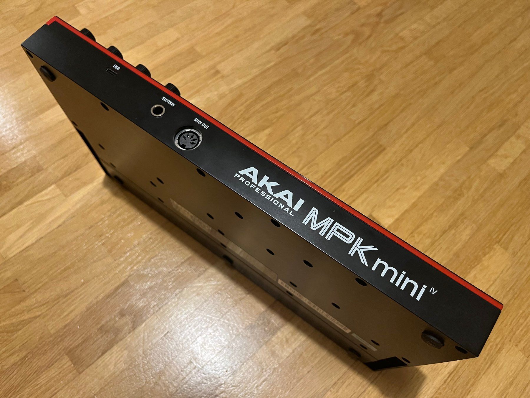 Akai Instruments de musique: Akai MPK Mini Mk4 – Neuf (Voir description) à Lausanne par Aznabul 2