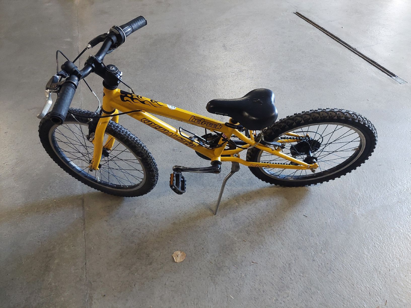 Specialized Biciclette: Kinder Velo Specialized Hotrock 19 Zoll – Usato da Höri venduto da Zebi49