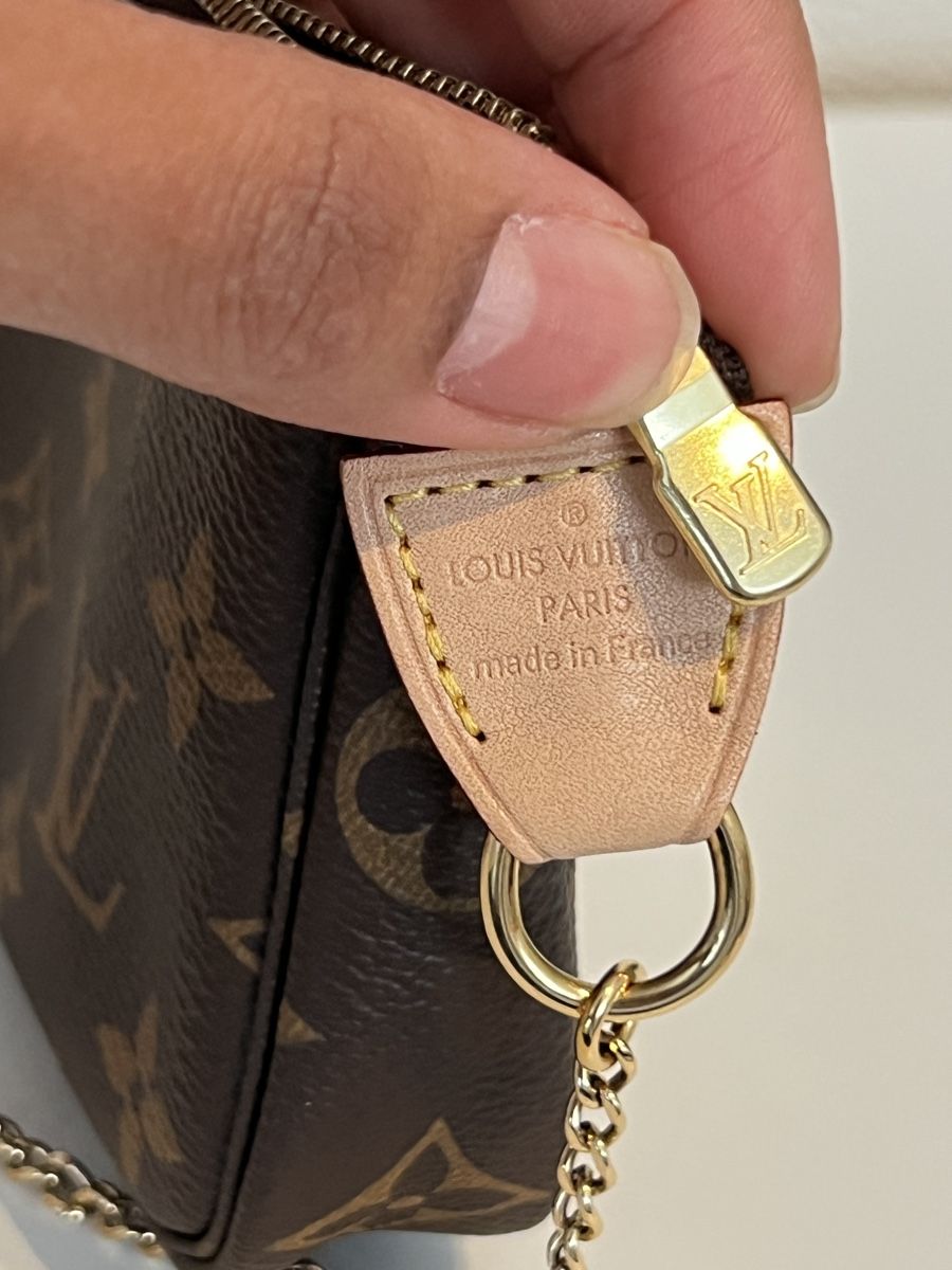 Louis Vuitton Borse da donna: Authentic Louis Vuitton Mini Pochette Accessoires, Brown. – Nuovo (secondo la descrizione) da Ostermundigen venduto da mar_6bs5 3