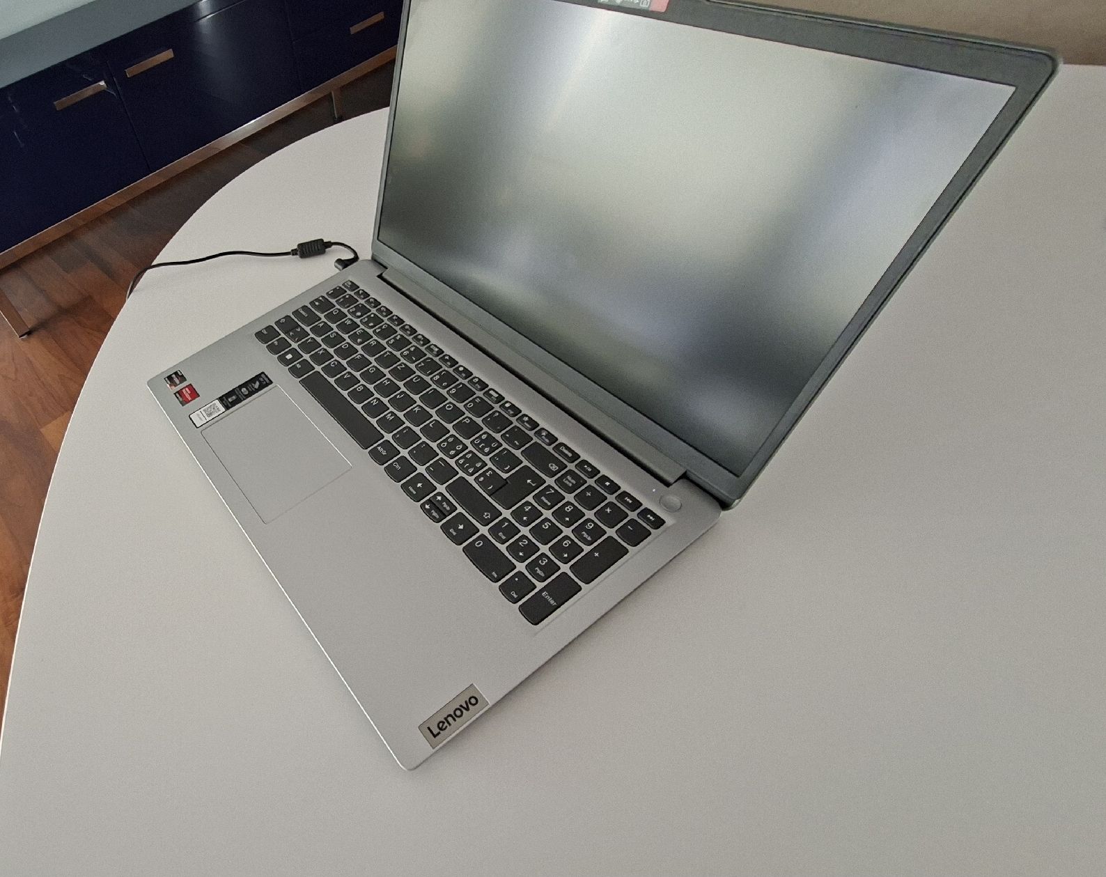 Lenovo Notebook: Lenovo ideapad 1 15AMN7 – Nuovo (secondo la descrizione) da Zürich venduto da mih_9rf2 7