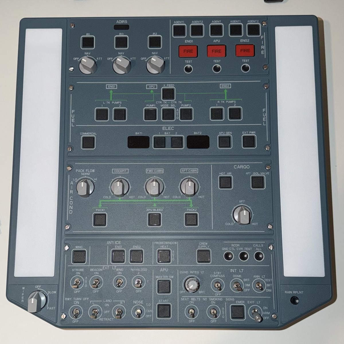 Elektronikbauteile: WINGFLEX A320 Overhead Panel + support vertical – Gebraucht aus Vessy von leo_5nby 1