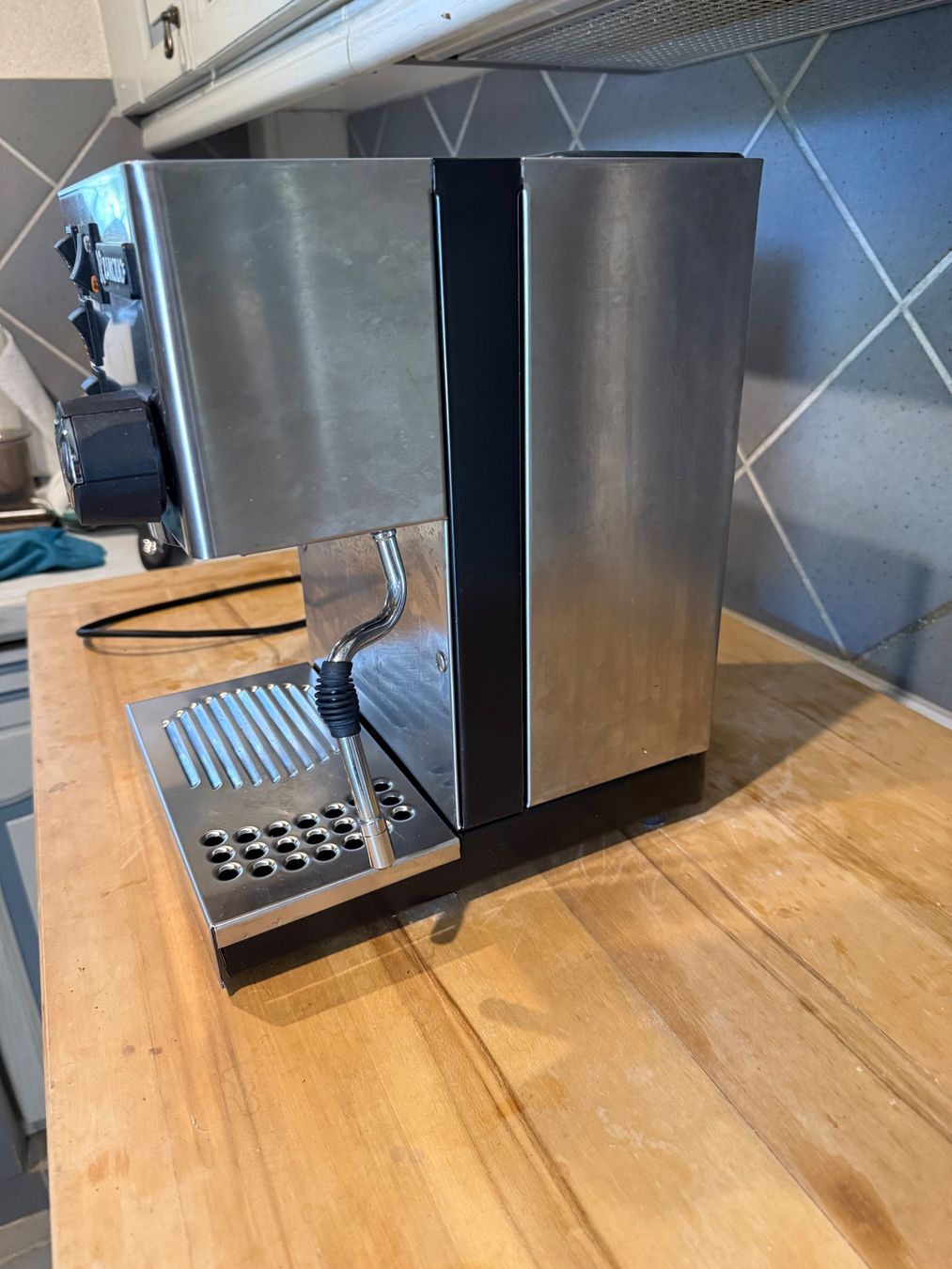 Rancilio Macchine per caffè & Macchine per espresso: Rancilio Silvia, leicht beschädigtes Gehäuse – Usato da Etoy venduto da nef_j59g 1