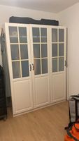 weisser Schrank