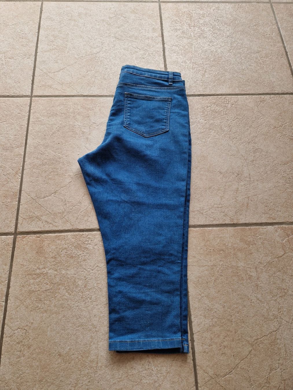Jeans: 7/8 Jeanshose Stretch Gr: 44/46 – Usato da Seftigen venduto da ast_k6sk 1