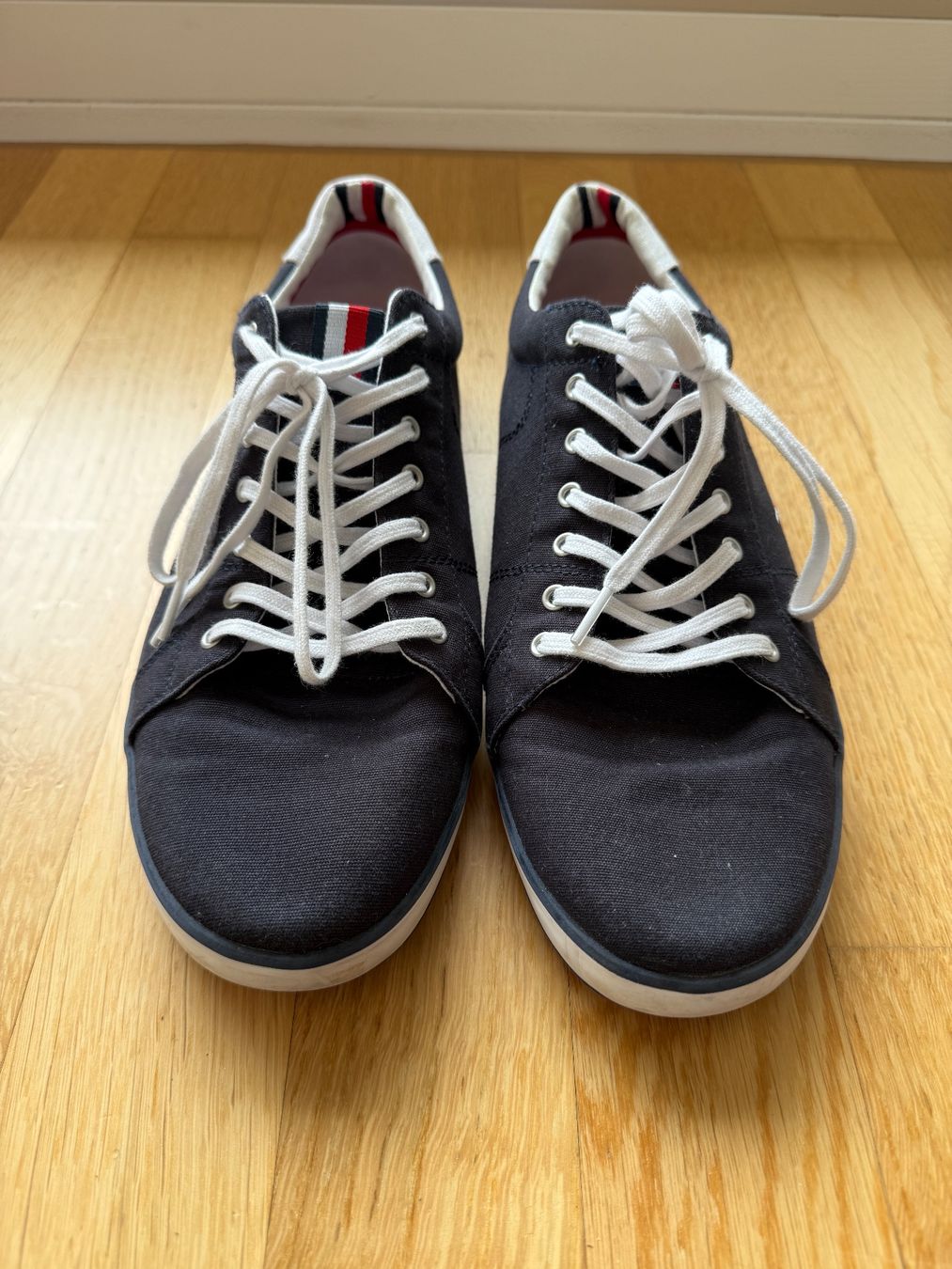 Tommy Hilfiger Scarpe da uomo: Tommy Hilfiger Schuhe - Grösse 44 – Usato da Baden venduto da polveres