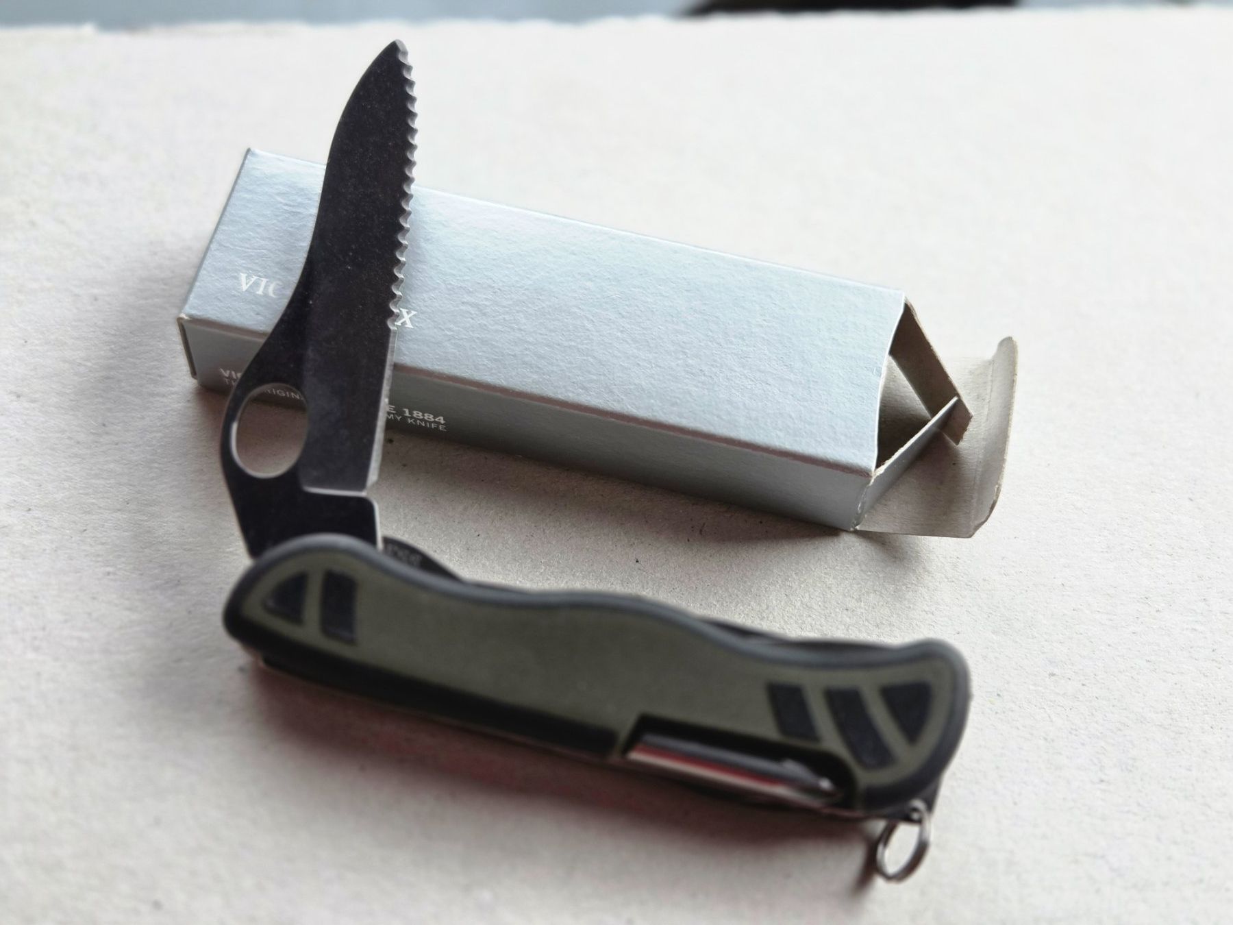 Victorinox Couteaux de poche: Couteau Victorinox militaire 2017 – Neuf avec emballage d'origine à Choëx par Solmo51 2