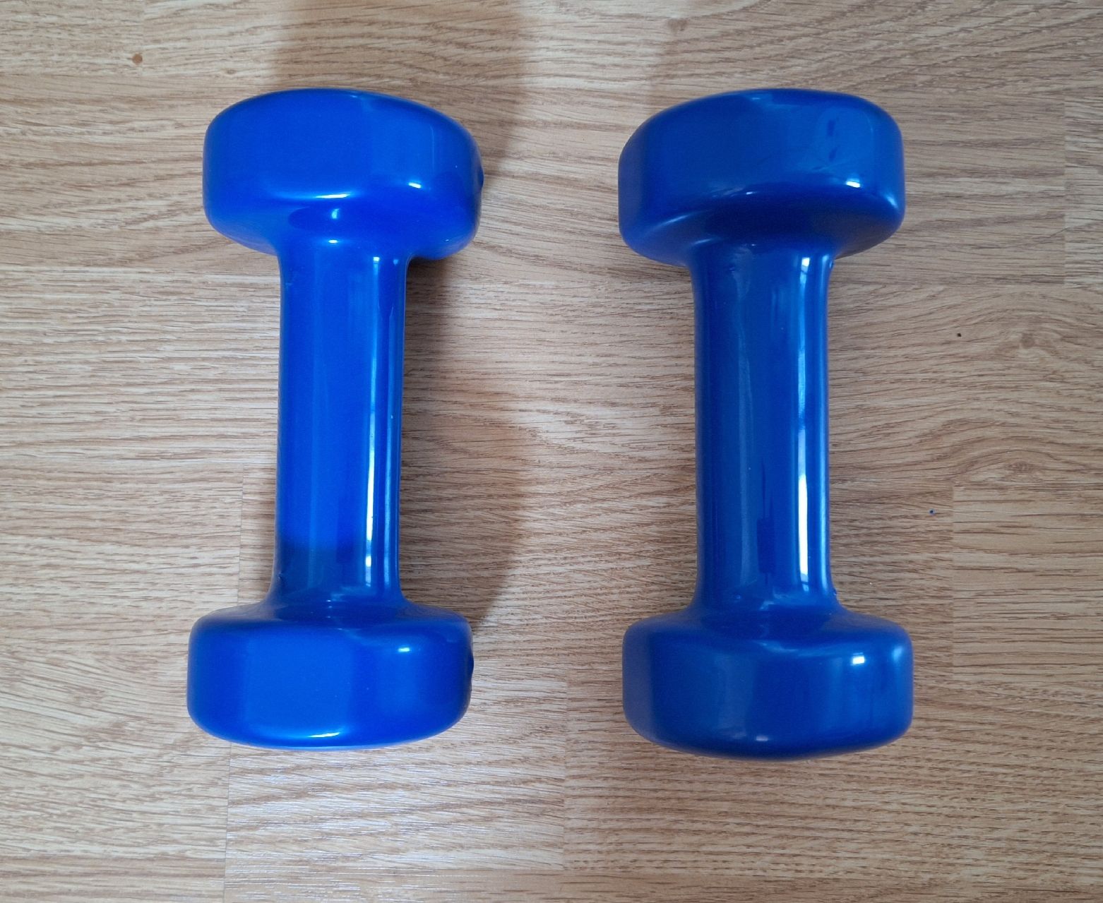 Poids & Haltères: 2 Hanteln 3KG – D'occasion à Lützelflüh-Goldb par bli_f2v9