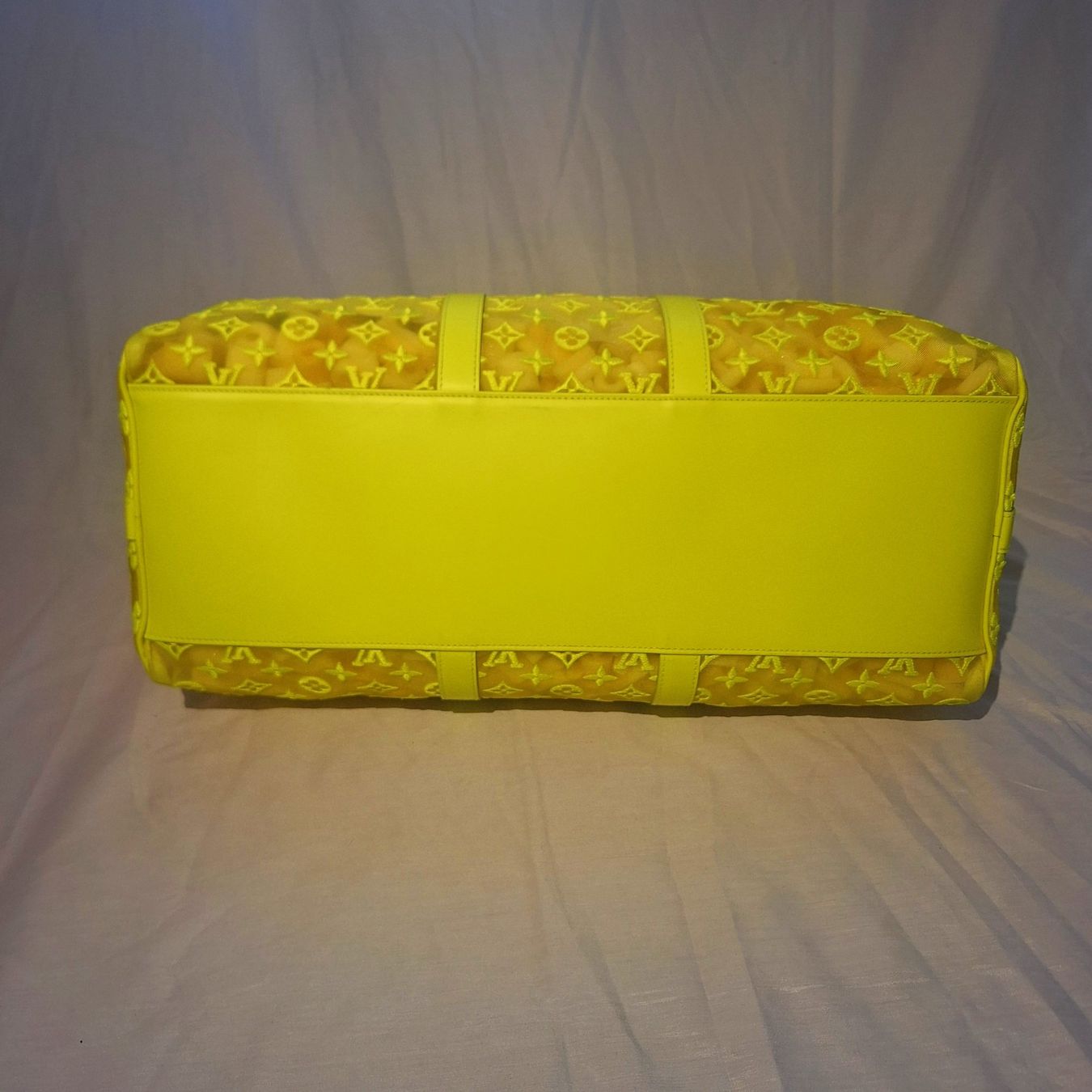 Louis Vuitton Taschen: Louis Vuitton Keepall 50 / Neon Yellow Mesh / Virgil Abloh – Gebraucht aus Kilchberg ZH von mrmame 4