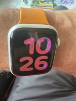Apple Watch Series 8 GPS 45 mm, silber Akku 88 Prozent