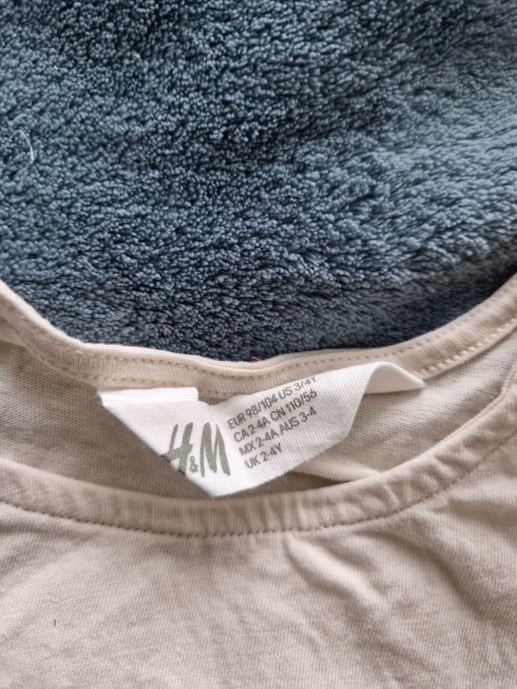H&M Camicette, T-shirt & Top: Kurzarm Shirt grösse 98/104 Einhorn – Usato da Heimberg venduto da Eleanor20 1
