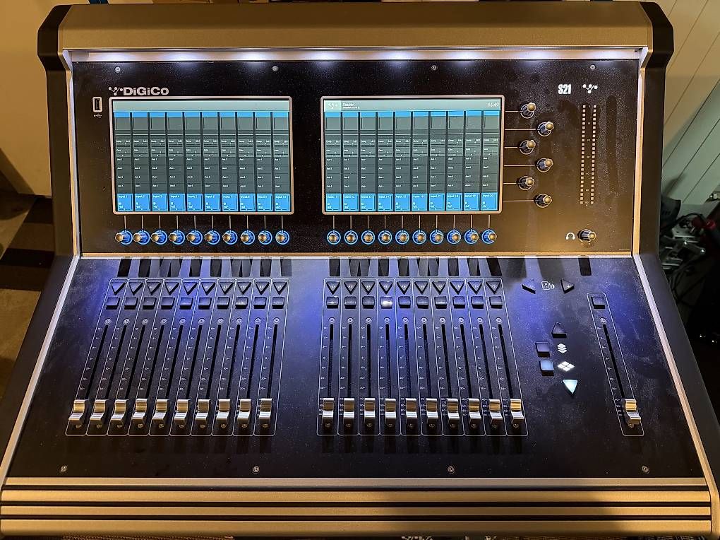 Console di mixaggio: DiGiCo S21+ – Usato da Baden venduto da bieusdihei
