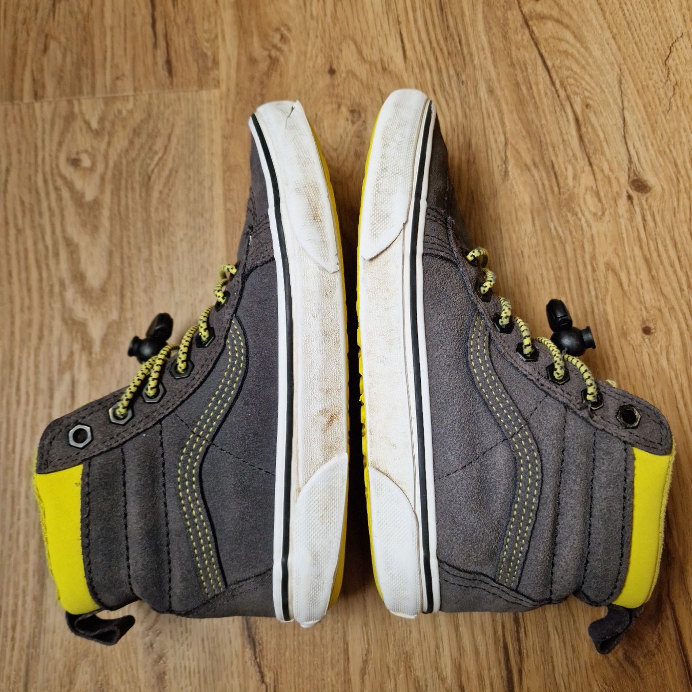 Vans Herrenschuhe: Coole Vans Sk8-Hi Reissue, Gr. 34.5 – Gebraucht aus Mönchaltorf von nzhuravel 3