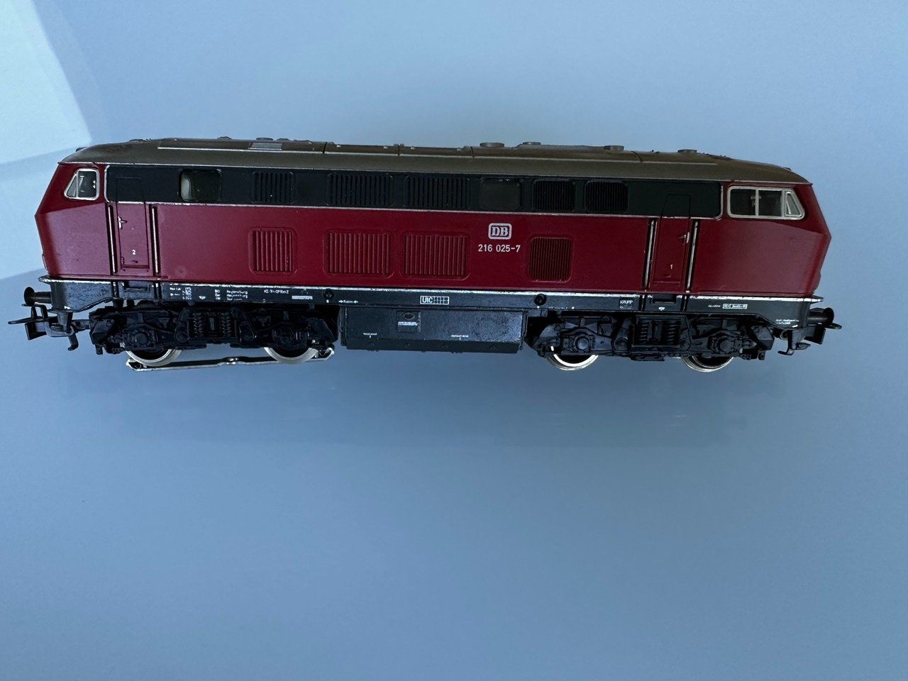 Märklin Modelleisenbahnen: Märklin Diesellok V 100  H0 Analog – Gebraucht aus Greppen von zaza03 2