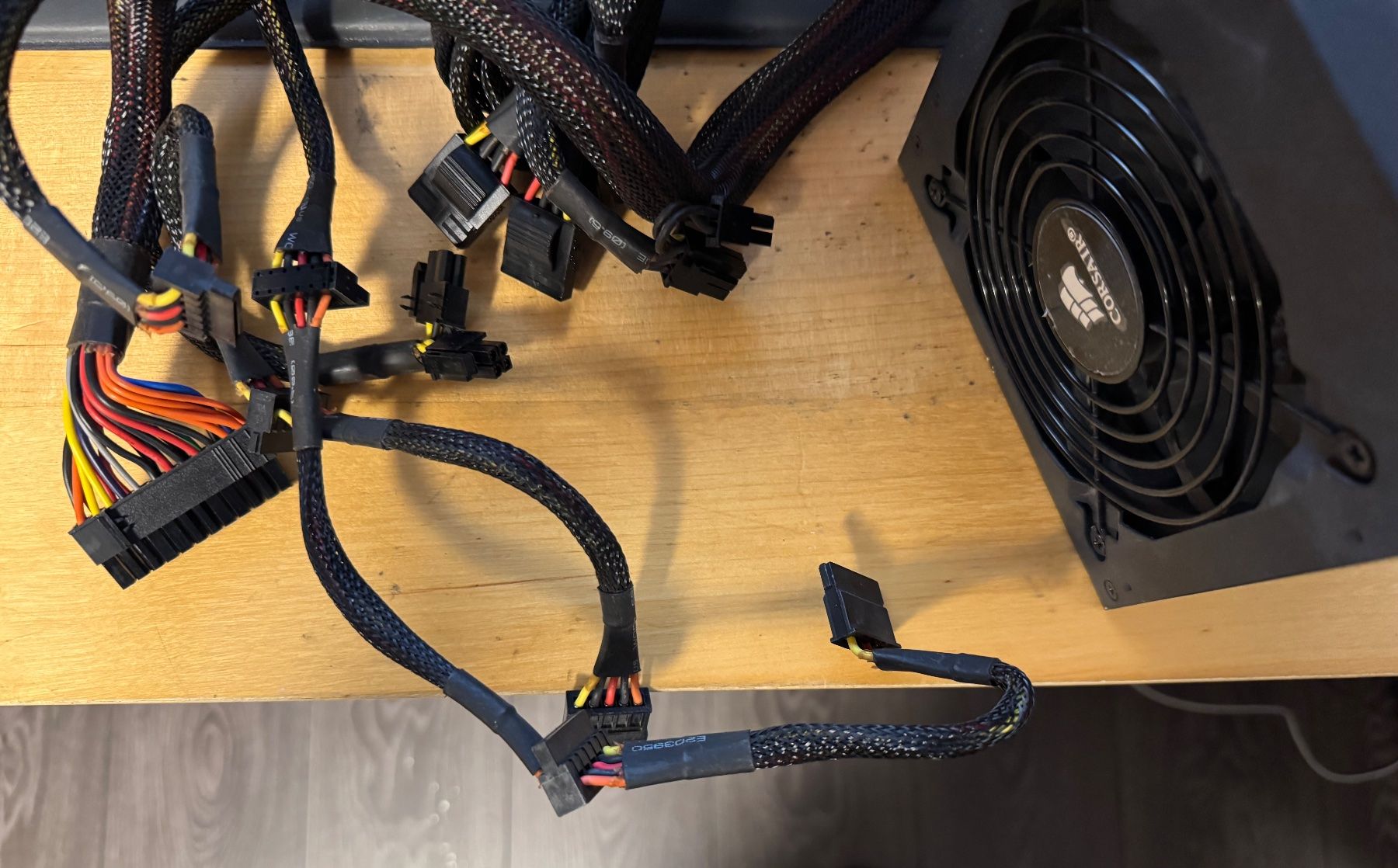 Corsair Elektronikbauteil: Corsair CX-600 – Gebraucht aus Chapelle (Glâne) von Lochinver 1