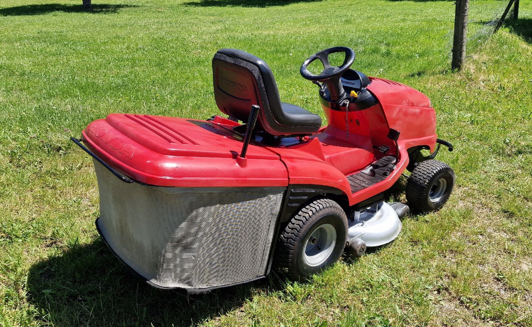 Honda Tagliaerba: Honda HF2417 Rasentraktor  – Usato da Tagelswangen venduto da Axel_36 3