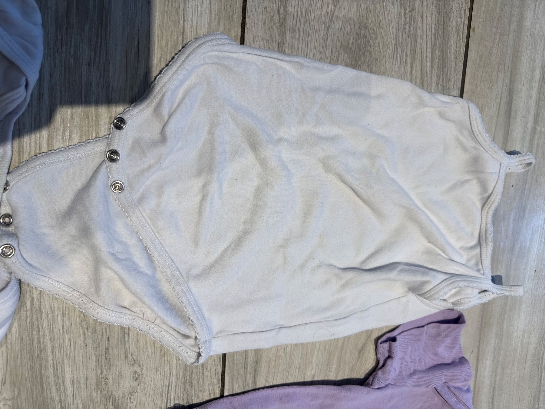 Lotti & Set di vestiti: Body Set Mädchen 98, 98/104, 4 teilig – Usato da Gelterkinden venduto da Familienferien 1
