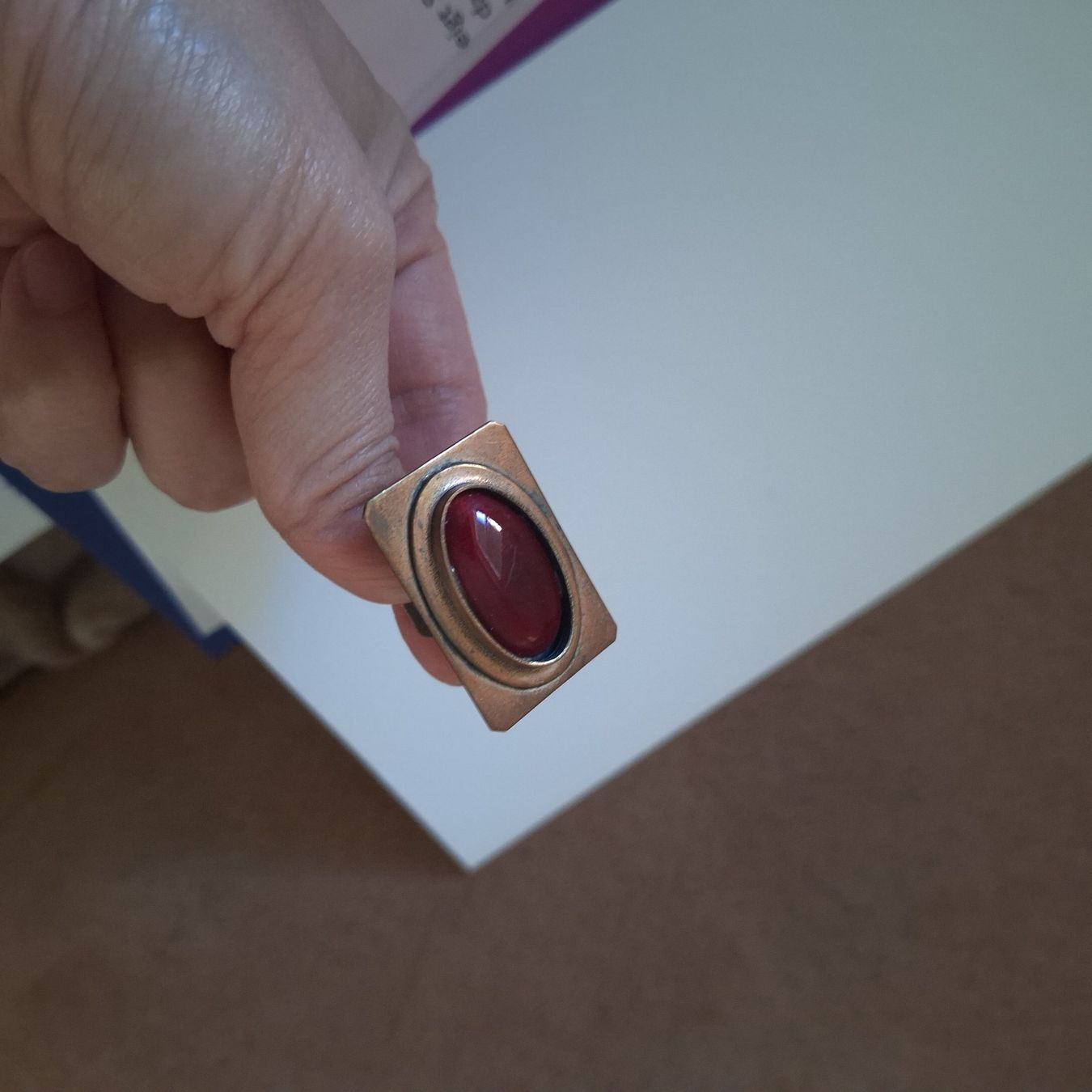 Anelli: Vintage Ring, Grösse verstellbar, dunkelroter Stein – Usato da Winterthur venduto da ric_rl7n 5