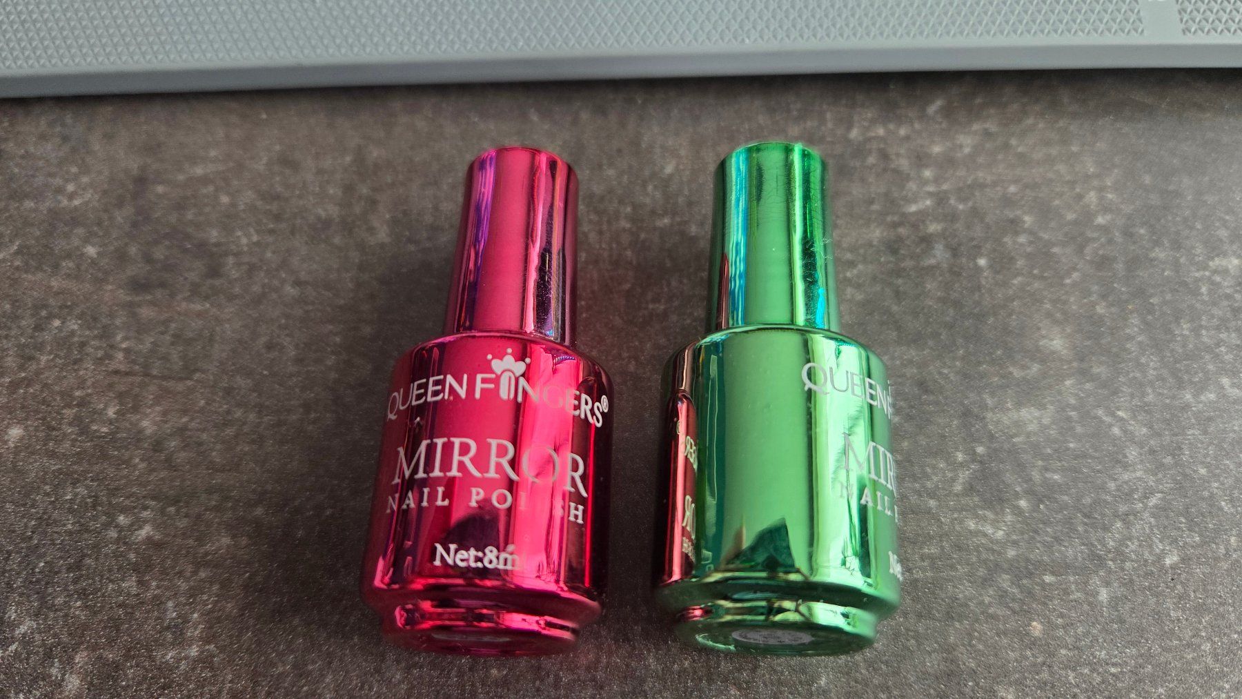 Vernis à ongles: Nagellack "Chrom" 2 Stk. – D'occasion à Bösingen par Soene91