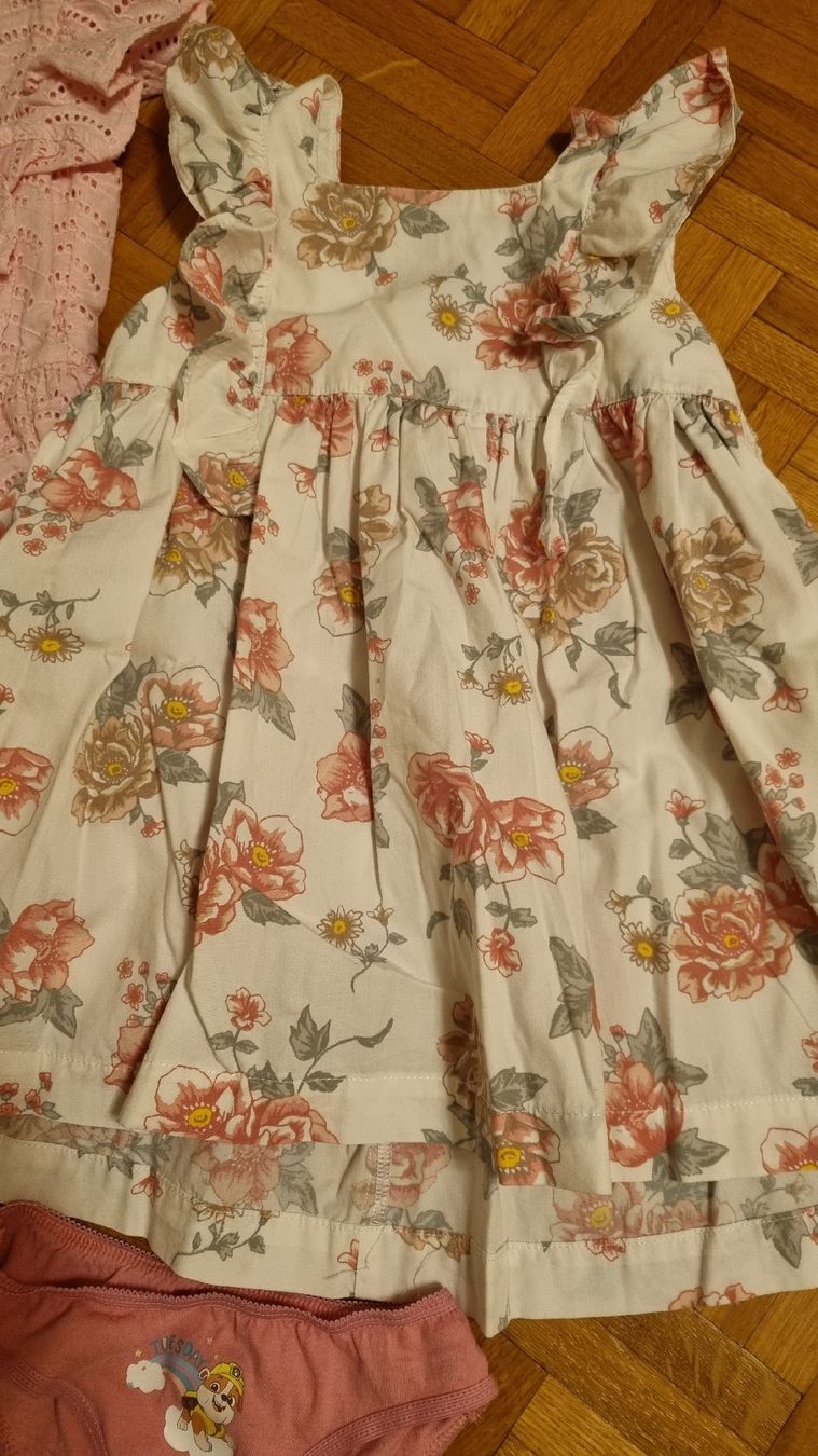 Kleider & Röcke: 2 robe fille avec culottes – Gebraucht aus Ferpicloz von Clicli014 2