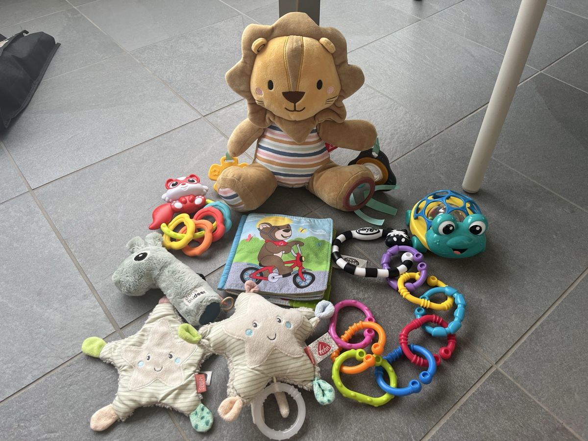 Jouets: Babyspielzeug super Zustand – D'occasion à Lyss par JRLsold