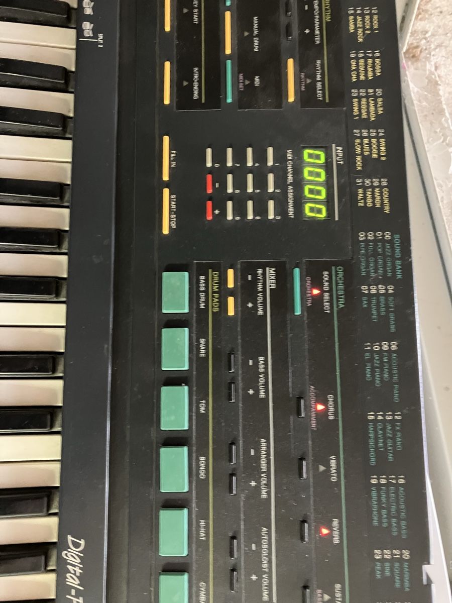 Bontempi Strumenti musicali: Piano électrique Bontempi vintage  – Usato da Apples venduto da chr_df5d 1