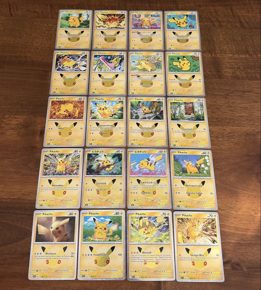 Pokémon Carte collezionabili: Pokemon 30 Jahre Pikachu Set – Usato da Au SG venduto da Bego1