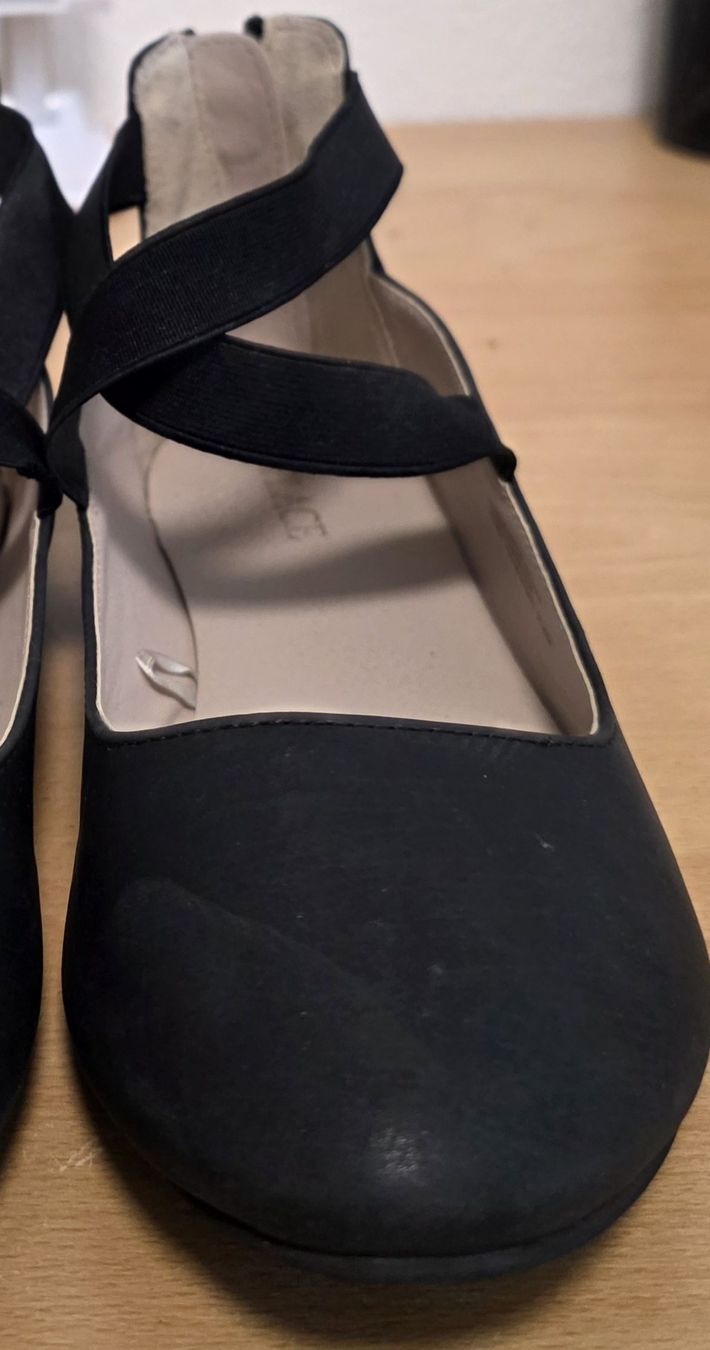 Scarpe per ragazze: Mädchen schuhe – Usato da Stallikon venduto da tim079 3