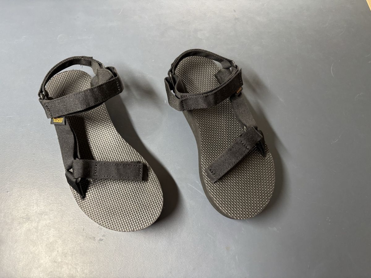 Teva Chaussures femmes: Teva Flatform Universal Sandale, Neu, Gr. 39, schwarz – Neuf avec emballage d'origine à Zürich par hupsu 2