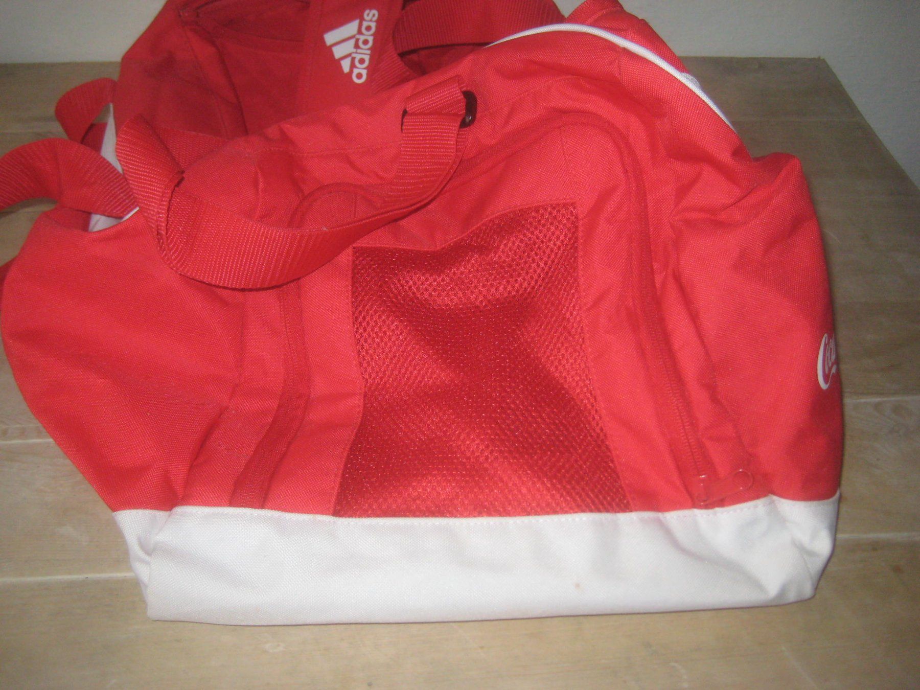 Adidas Taschen: REISSE  ODER   SPORT   TASCHE – Neu (gemäss Beschreibung) aus Uster von flocke1 1