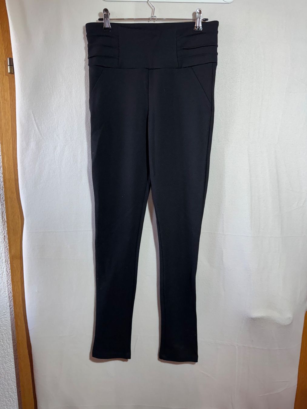 Leggings: Schwarze Leggins von Chicoree Gr. S – Usato da Grosswangen venduto da SALE_SALE_SALE