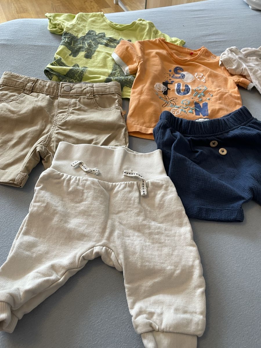 Kleiderpakete & -sets: Jungen Sommerkleider Set Gr. 62/68 – Gebraucht aus Dietikon von Apel 4