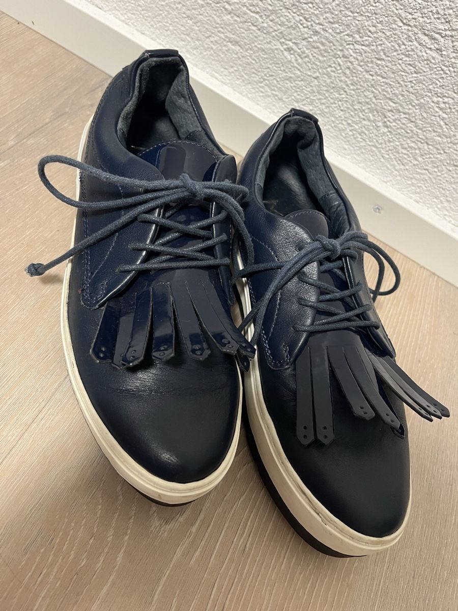 Scarpe da donna: Leder Plateausneaker mit Fransen MAX 37 – Usato da Birrwil venduto da vanyboo 1