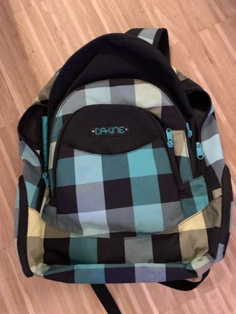 Dakine Rucksack, grün gemustert