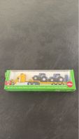 Siku 1805 LKW mit New Holland Traktoren 1:87