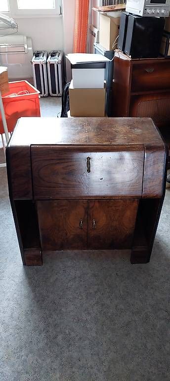 Allestimento di negozi e stand fieristici: Antique Art Deco Bar – Usato da maroggia venduto da tondo_Music